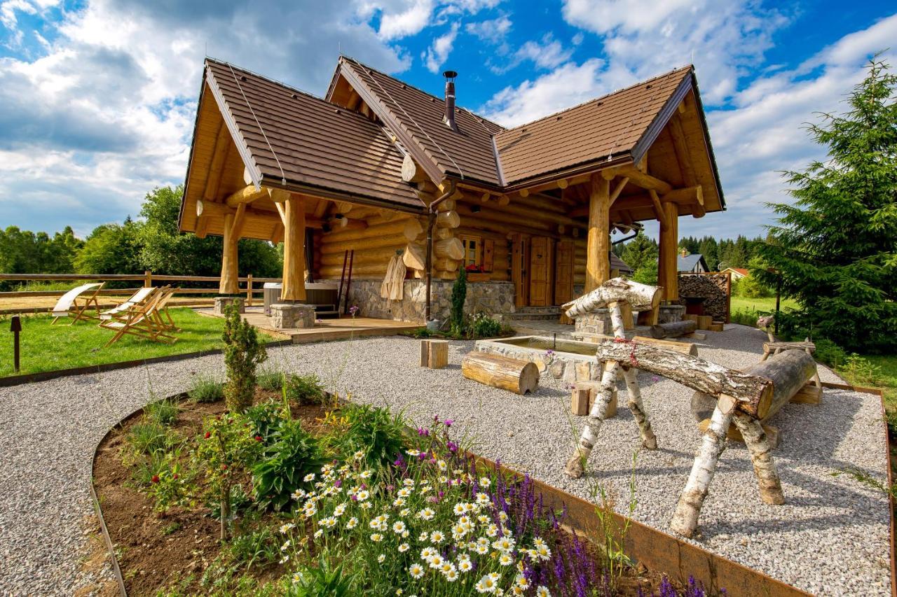 Kraljica Sume - Divjake Log Home Hlevci Exterior photo